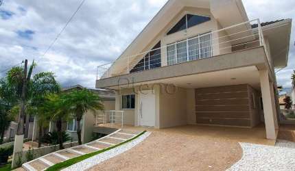 Casa à venda no Condomínio Morada das Nascentes em Valinhos,