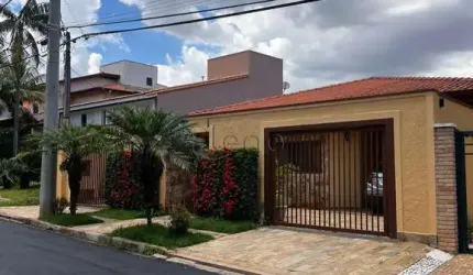 Sobrado à venda em Campinas, Bairro das Palmeiras, com 4 quartos, com 308 m²