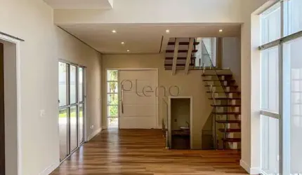 Casa à venda em Valinhos, Chácaras Silvania, com 3 suítes, com 300 m², Porto Seguro Village