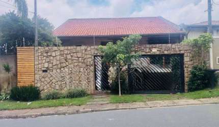 Casa com 4 quartos à venda e para locação em Campinas