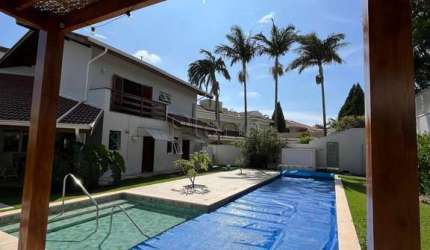 Casa à venda em Campinas com 4 dormitórios por R$2.700.000,00!