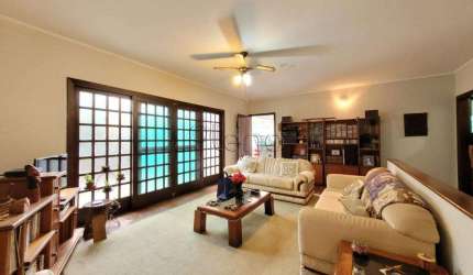 Sobrado à venda em Campinas, Jardim São Carlos, com 4 quartos, com 276 m²