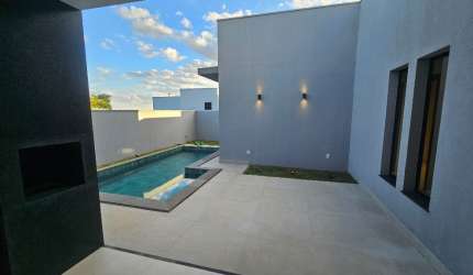 CASA NOVA 3 SUÍTES CONDOMÍNIO FECHADO