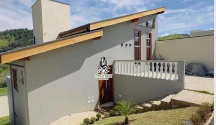 Sobrado para Venda em Itajubá, Jardim Califórnia, 3 dormitórios, 2 suítes, 3 banheiros, 2 vagas