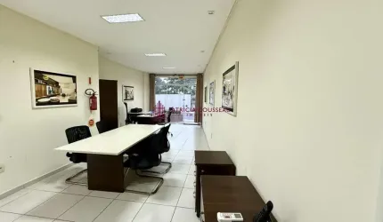 Sala comercial - Torre de Madrid - Centro - Navegantes. Patricia Cousseau Imóvei