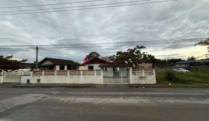Terreno com casa com 3 dormitórios no Gravatá em Navegantes - Patricia Cousseau