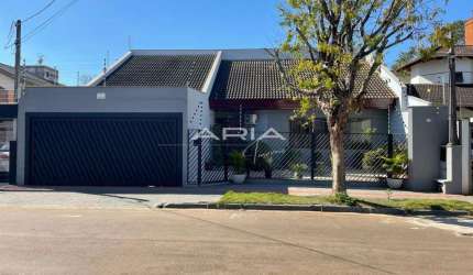 Casa a venda com 5 quartos, 2 suítes e 4 vagas no Jd. Mediterrâneo  Londrina PR