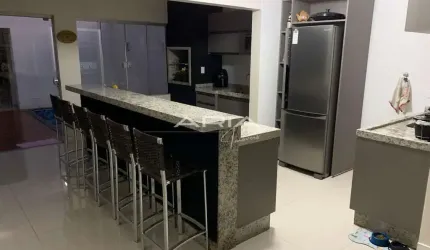 Sobrado à venda com 4 quartos, sendo 3 suítes e 1 suíte Master, 204m , Cambé PR