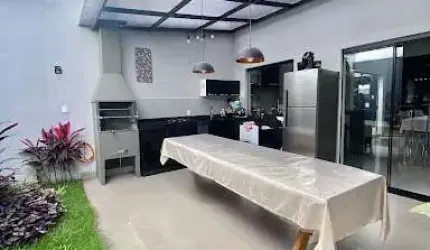 Casa com 4 dormitórios à venda, 231 m² por R$ 780.000,00 - Treviso - Varginha/MG