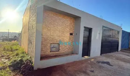 Casa com 2 dormitórios à venda, 54 m² por R$ 300.000 - Imperial II - Varginha/MG