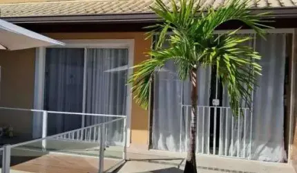 VENDO CASA DUPLEX 4 QUARTOS SENDO 3 SUÍTES, 215M² , NA CHARMOSA VARGEM PEQUENA , PORTEIRA FECHADA