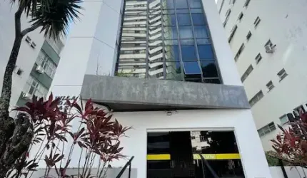 Cobertura 320m2, piscina e 5 vagas na Graça