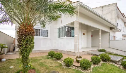 CASA COM EDÍCULA E ESPAÇO GOURMET