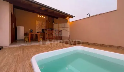 Lot. Viamar Parque Residencial - CASA COM ÁREA GOURMET E PISCINA