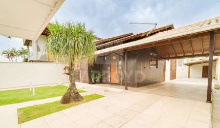 CASA MISTA NO BAIRRO RECIFE