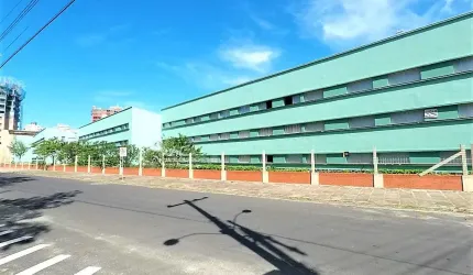 Apartamento Térreo de 2 Dormitórios a 1 Quadra do Mar
