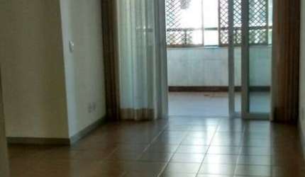 Ótimo apartamento a uma quadra da Praia