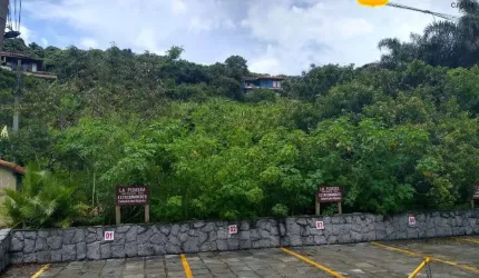 Terreno excepcional de 1.800 m² na Praia de João Fernandes em Búzios
