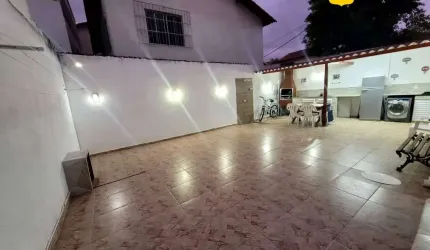 Casa independente em condomínio Próximo a Praia do Forte