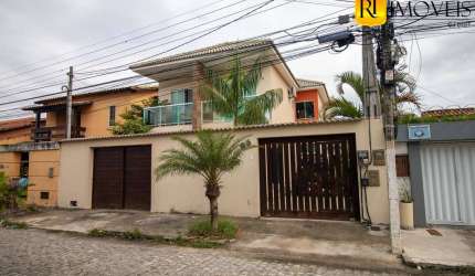 Casa com duas unidades no jardim Flamboyant