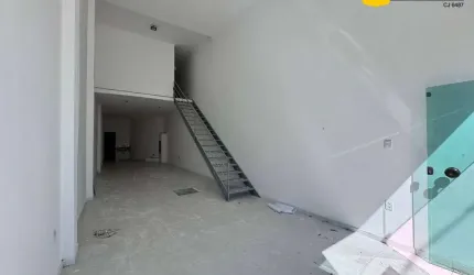 Loja com 104m² para locação próximo à rodoviária, Cabo Frio/RJ