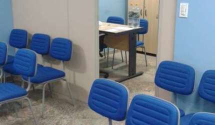 Sala Comercial com 40m² a venda no Centro de Araruama/RJ
