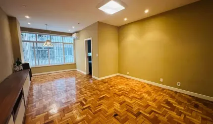 Apartamento impecável com 3 quartos, reformado no Flamengo