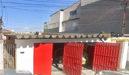 IMÓVEL COM 3 CASAS NO TERRENO