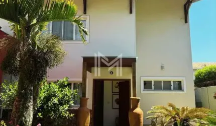 Casa de Alto Padrão Mobiliada em Manguinhos a Poucos Passos da Praia