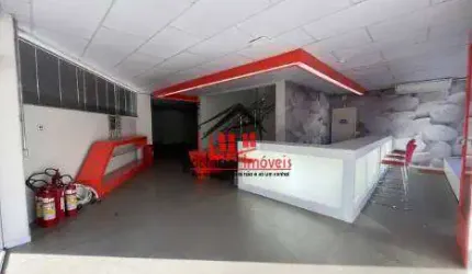 Galpão com 2480m² de área total mais pátio e porta pallets em Contagem