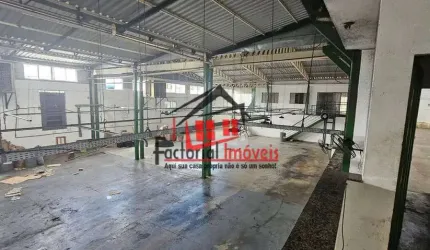 Galpão com 1.600m² de área total próximo da BR040