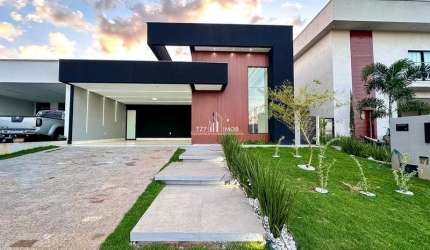Casa Térrea, com 3 suítes Plenas Localizada no Jardim Veneza.