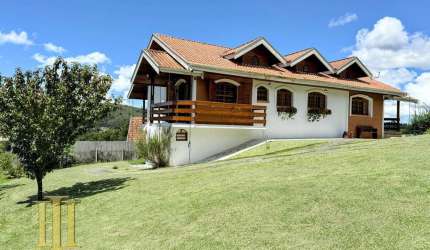 Casa com ótimo terreno