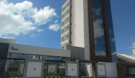 Apartamento á Venda no bairro Universitário, sendo 01 por andar, com 03 suítes