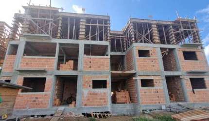 Apartamento á venda com 53m² em Tijucas, 2 dormitórios, sacada com churrasqueira