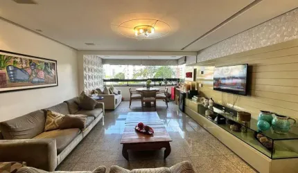 Apartamento à venda com152m², 3 suítes, sendo uma master com closet, varanda, 3 vagas na garagem, p