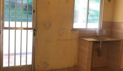 4 Casas a venda com 1 quarto cada no Pilar