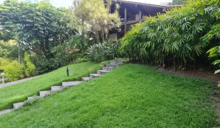 Casa com 4 Quartos à Venda, 370 m² por R$ 3.500.000 - Itaipu - Niterói/RJ