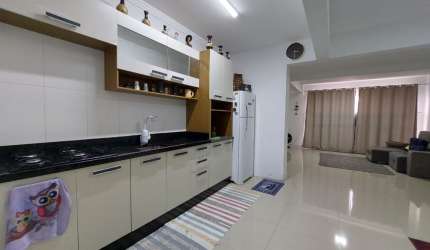 Amplo Apartamento Bairro Água Verde