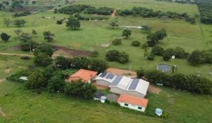 Vendo fazenda há 90 kms de Barreiras BA. 1 mil ha. ver descrição