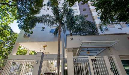 Apartamento à venda em Petrópolis com 2 quartos