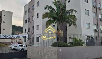 Apartamento à venda, no Bairro Serraria, São José-SC, com 2 quartos, sendo , com 1 vaga