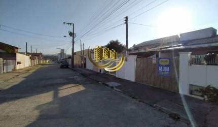 Casa à venda, no Bairro Forquilhas, São José-SC, com 2 quartos, sendo , com 2 vagas