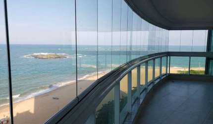 Alto padrão, frente mar com 245m² e elevador panorâmico!