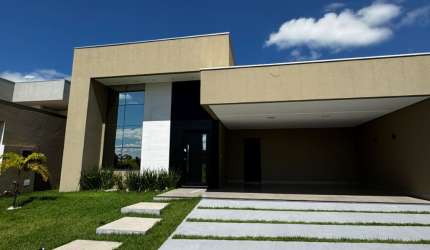 CASA COM 3 SUÍTES À VENDA, 211m2 - FLORAIS DA MATA