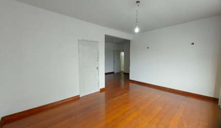 Apartamento no Ingá de 3 quartos