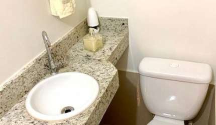 Casa com 3 Quartos, 2 Banheiros e 2 Vagas – Excelente Localização!