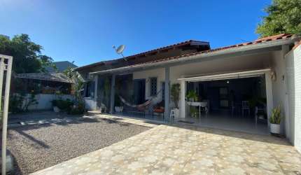 Linda casa a venda próximo do píer