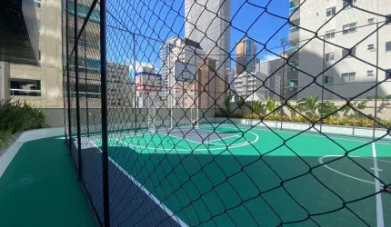 Apartamento com quadra de futebol, lazer completo em Itapema SC