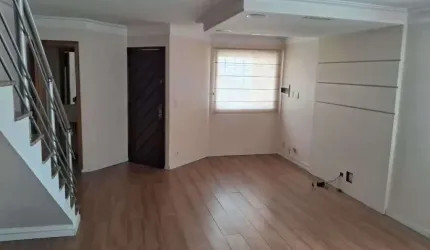 Sobrado com 3 dormitórios com 2 vagas por R$ 750.000 - Mooca